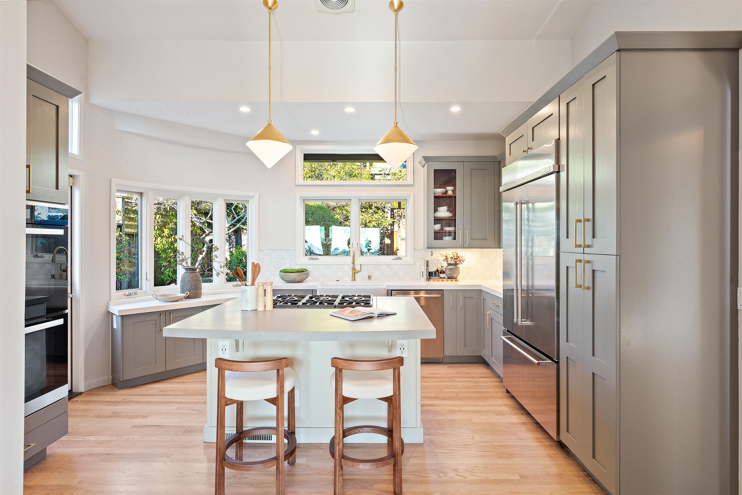 6189 Contra Costa Road Oakland, CA 94618 - Photo 24 of 60