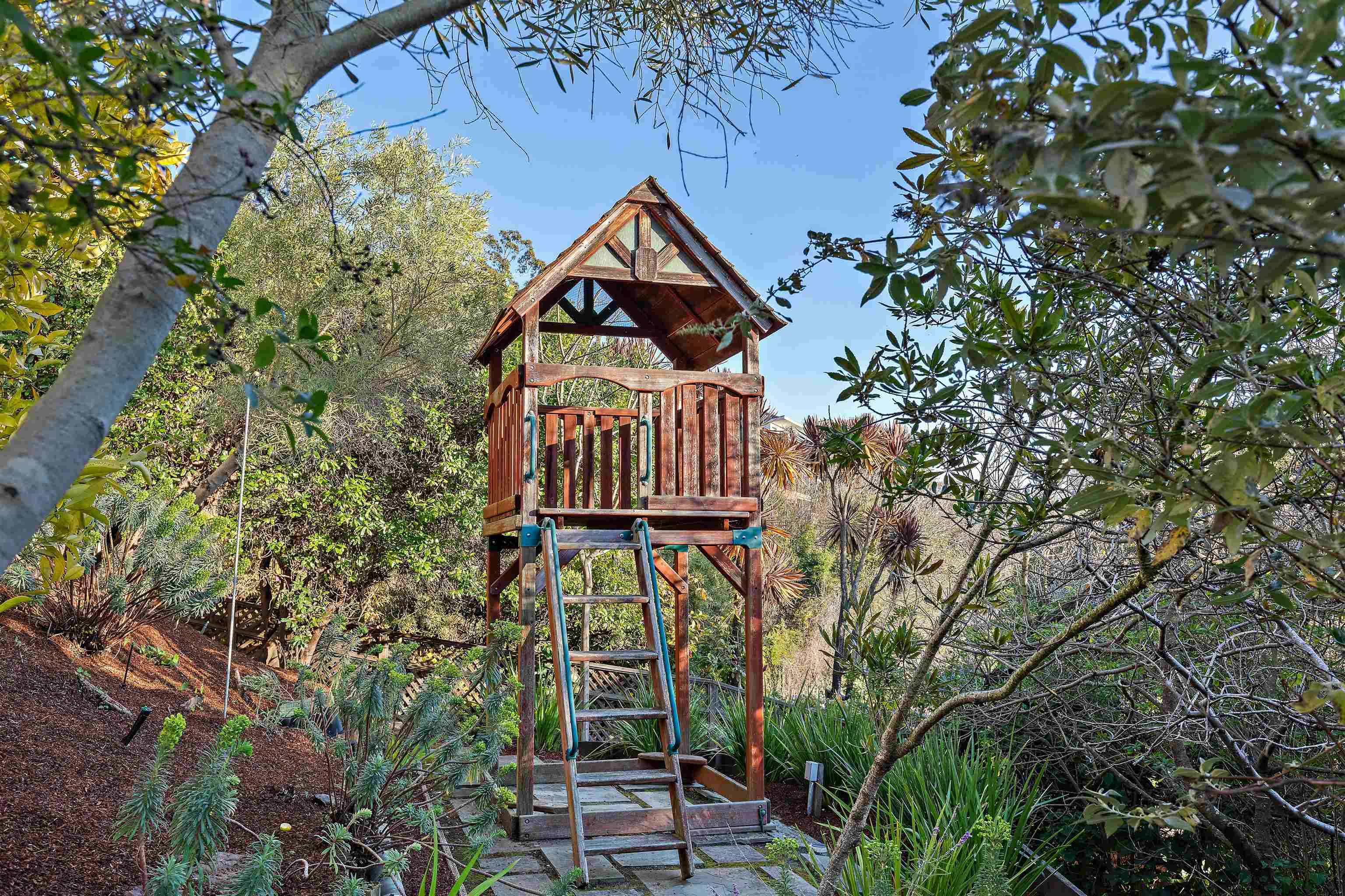 6189 Contra Costa Road Oakland, CA 94618 - Photo 3 of 60