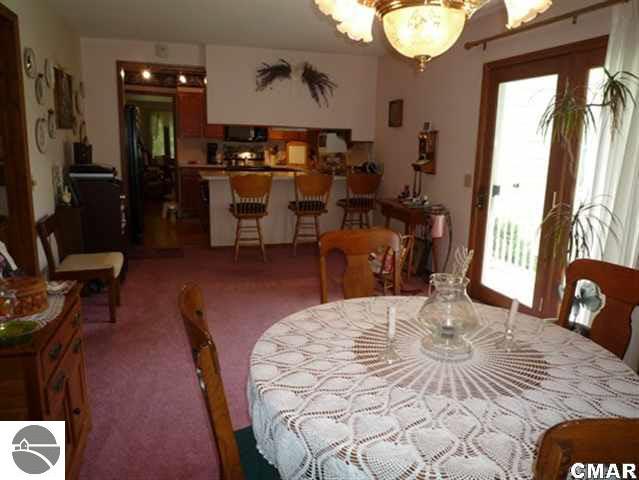 9501 East Wing Road Shepherd, MI 48883 - Photo 14 of 25 1772575-13.JPG