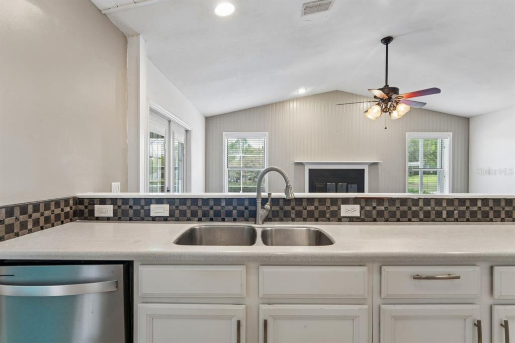375 East Liberty Street Hernando, FL 34442 - Photo 19 of 77
