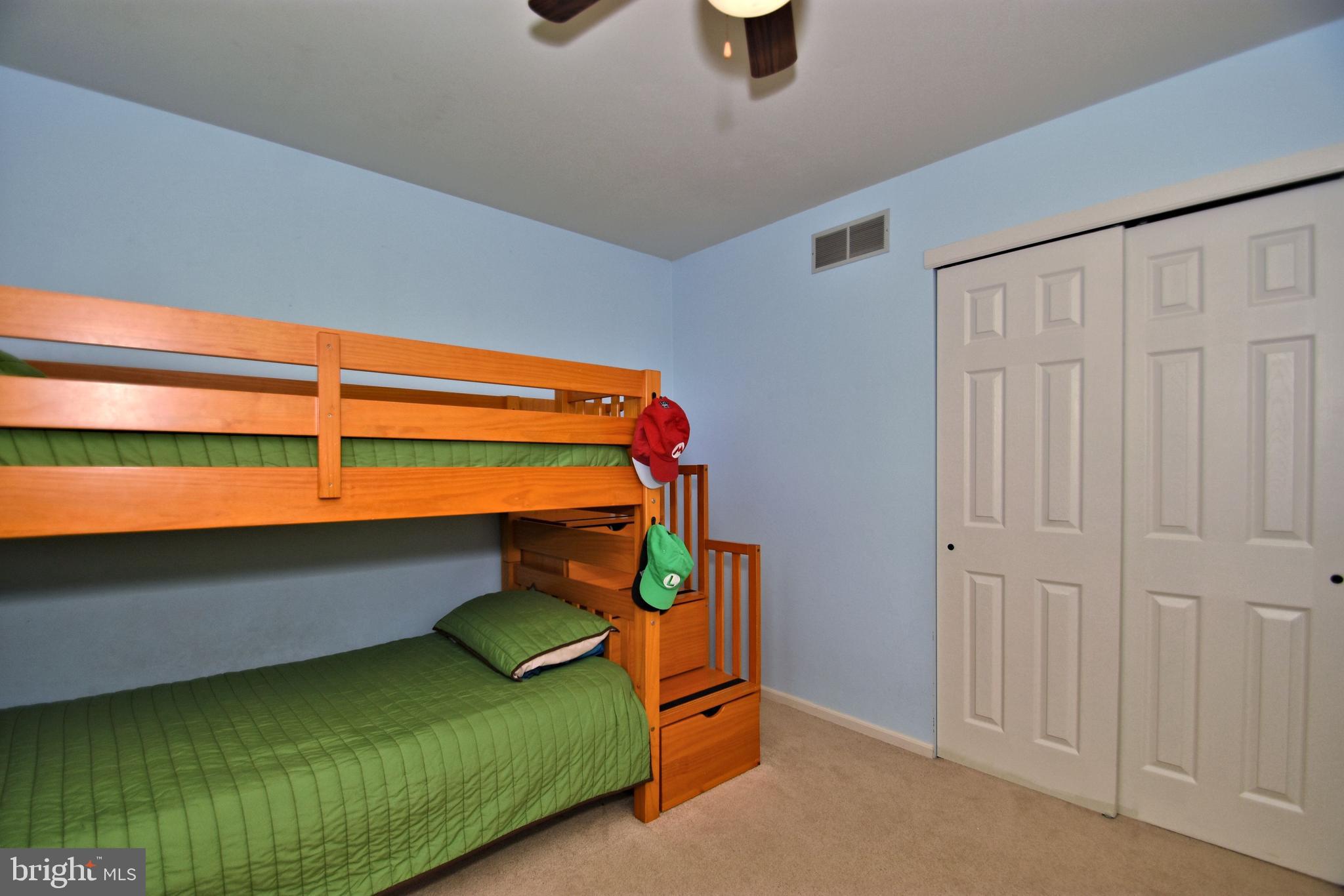 100 Olde Pilgrim Road Dublin, PA 18917 - Photo 29 of 41 Ample closet space & ceiling fan
