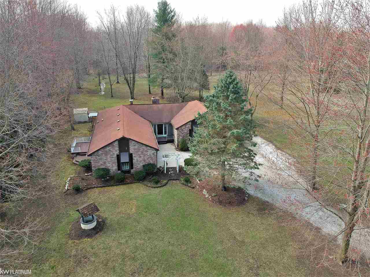 9731 Bartel Road Columbus, MI 48063 - Photo 3 of 41 31376946-2.JPG