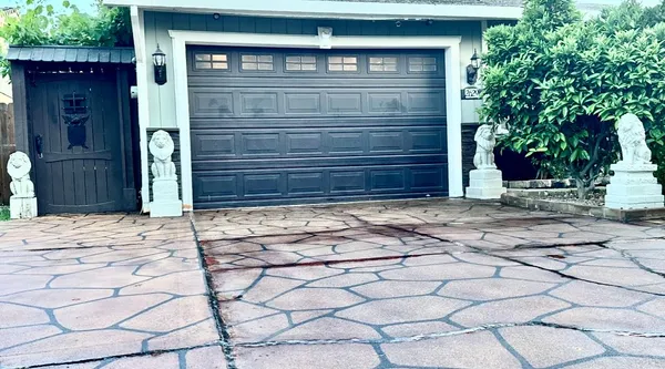 a view of entrance gate of the house