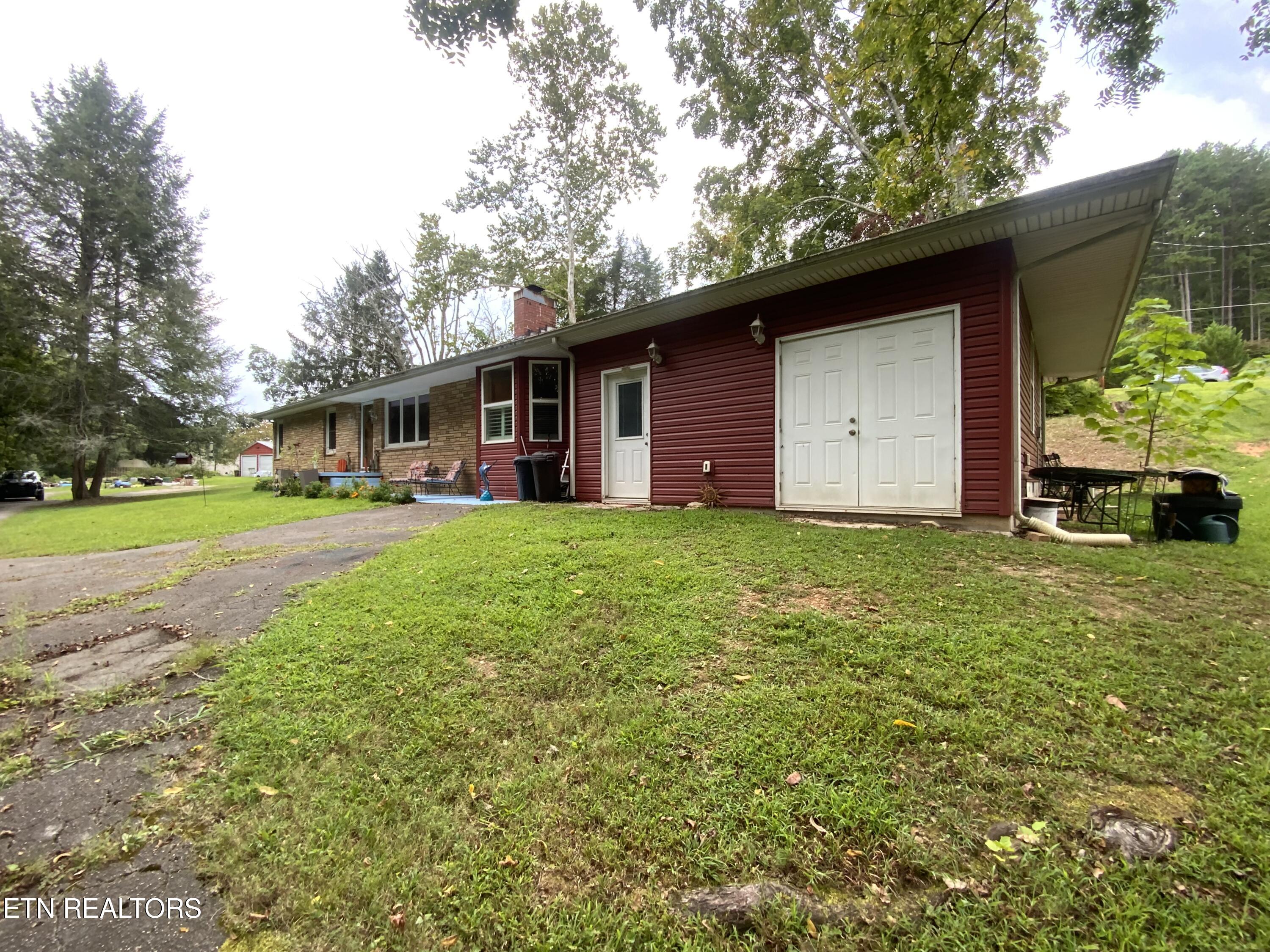 318 Branch Lane Clinton, TN 37716 - Photo 15 of 59 IMG_8216