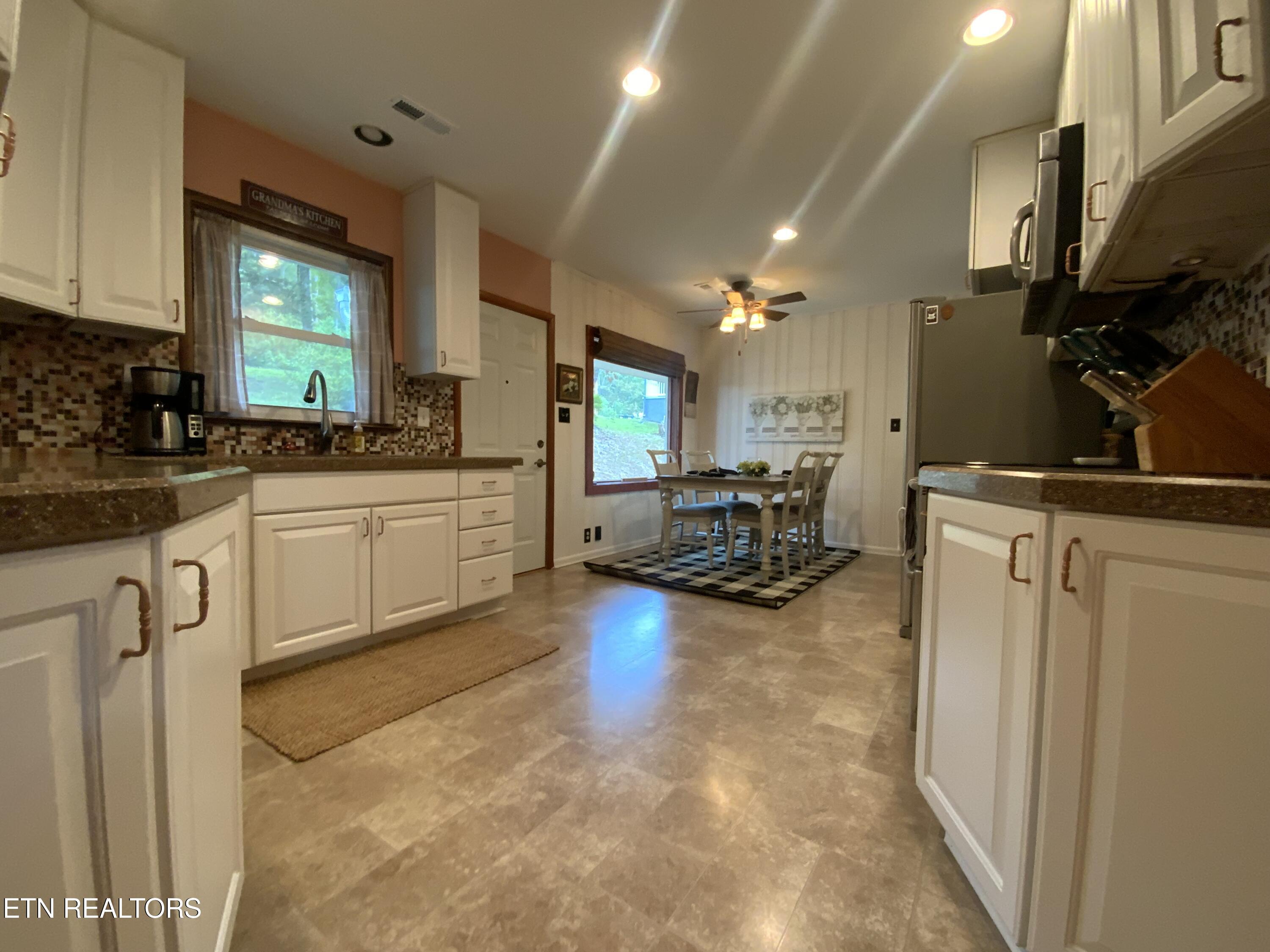 318 Branch Lane Clinton, TN 37716 - Photo 21 of 59 IMG_8246