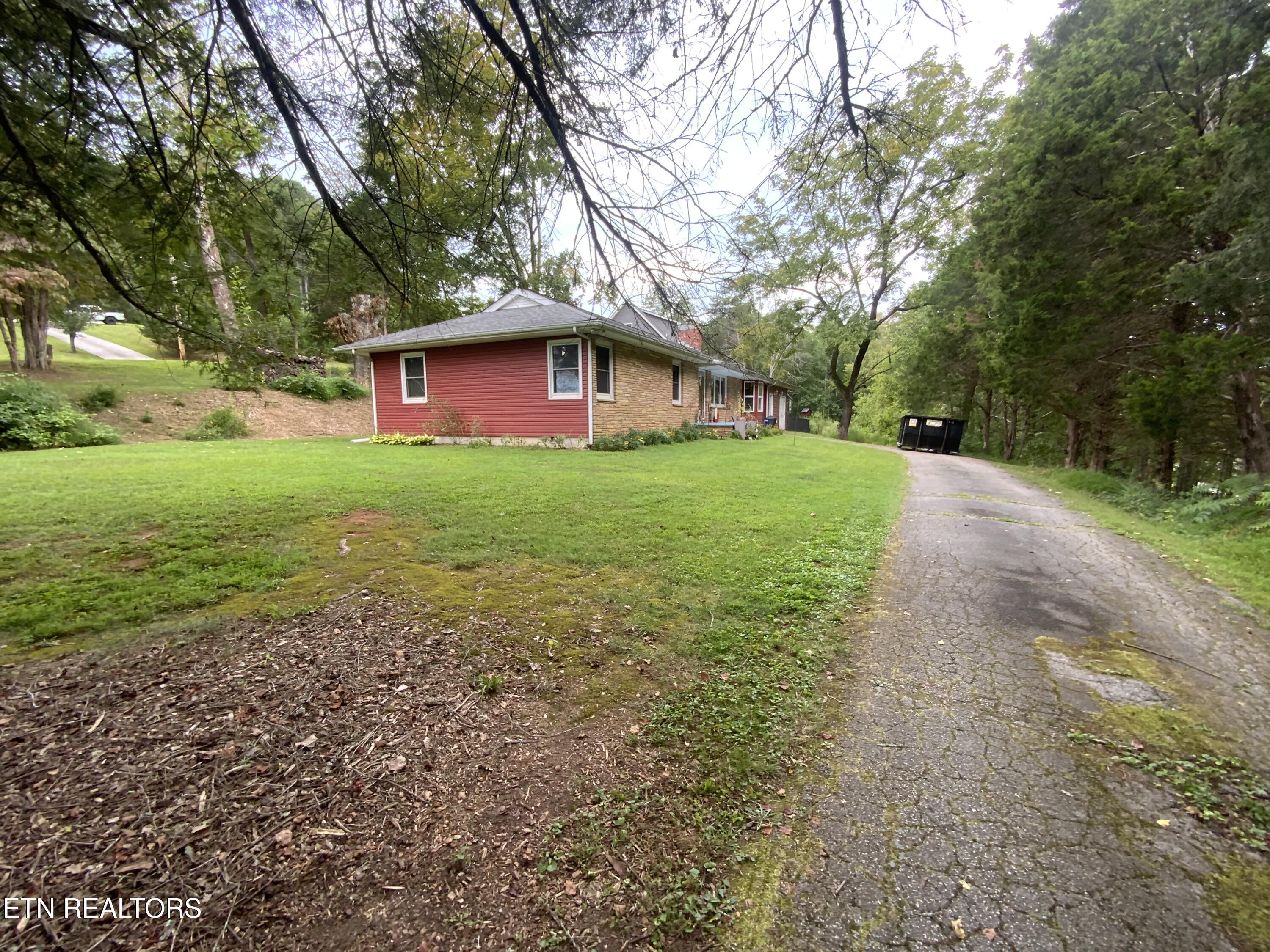 318 Branch Lane Clinton, TN 37716 - Photo 6 of 59 IMG_8229