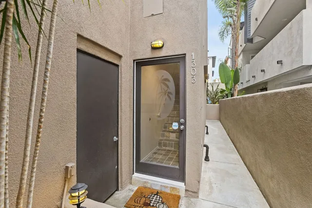 a view of parking area