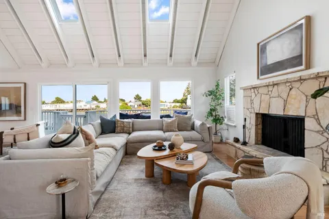 $2,600,000 | 182 Riviera Circle, Larkspur, CA 94939
