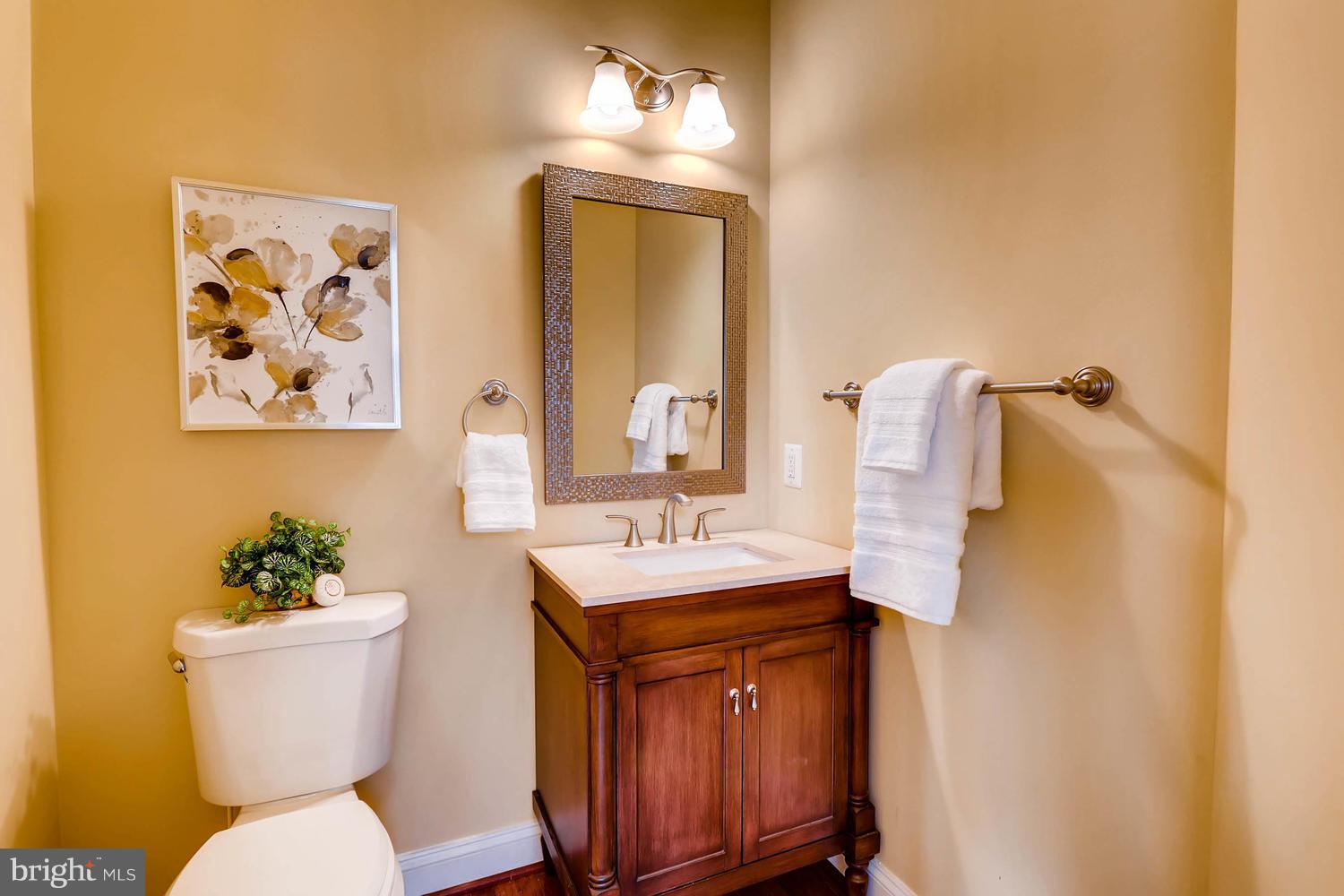 9915 Harford Road Baltimore, MD 21234 - Photo 15 of 30 Bath