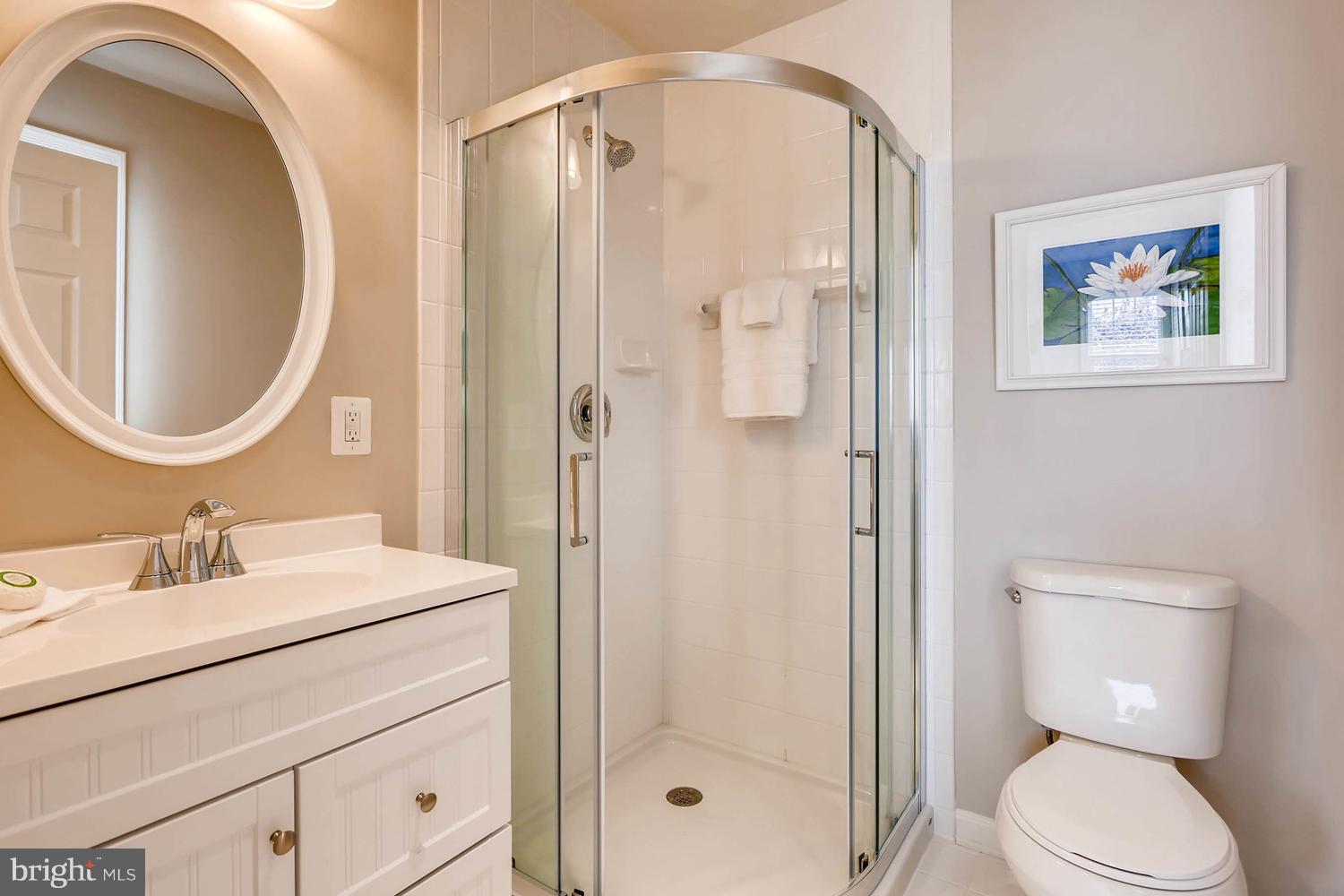 9915 Harford Road Baltimore, MD 21234 - Photo 26 of 30 Bath