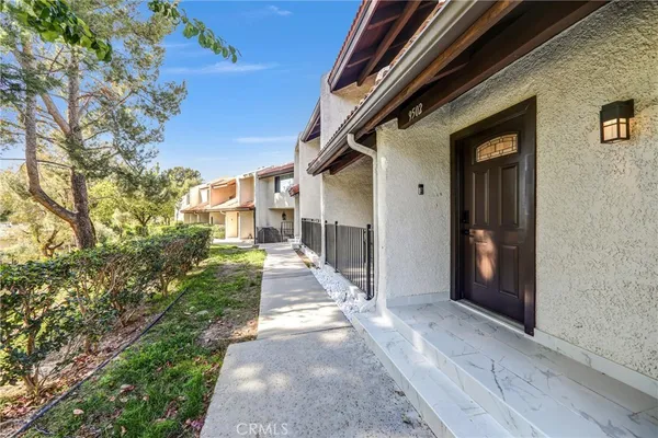 $4,500 | 9502 VÃa Salerno, Burbank, CA 91504