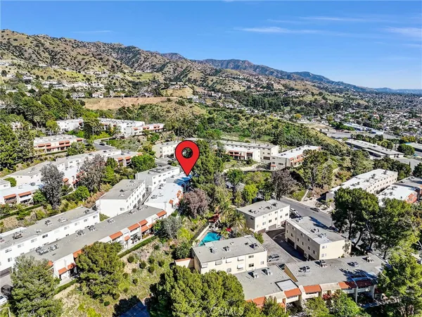 $4,500 | 9502 VÃa Salerno, Burbank, CA 91504