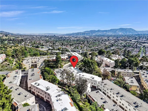 $4,500 | 9502 VÃa Salerno, Burbank, CA 91504