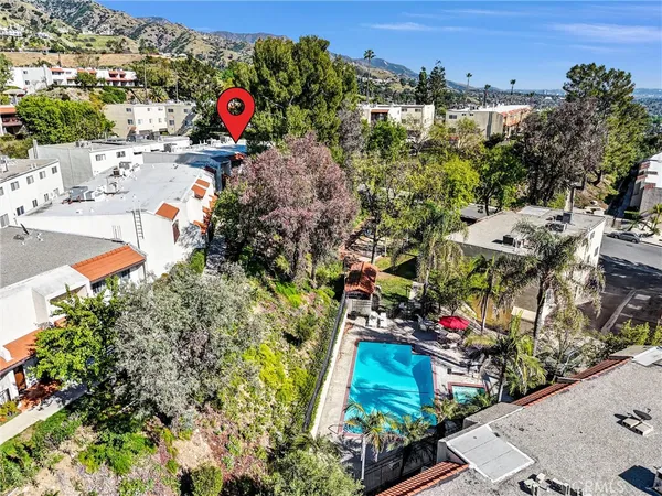 $4,500 | 9502 VÃa Salerno, Burbank, CA 91504