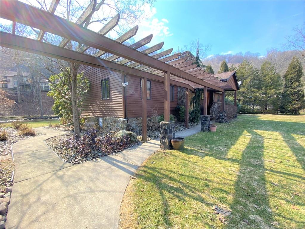 121 Ligonier 157 Road Ligonier, PA 15658 - Photo 3 of 25 Gallery Image 3