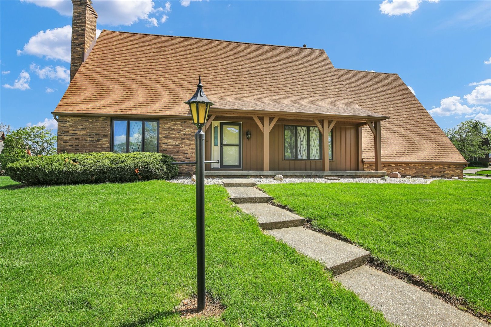1 Lyndhurst Place Champaign, IL 61820 - Photo 1 of 42