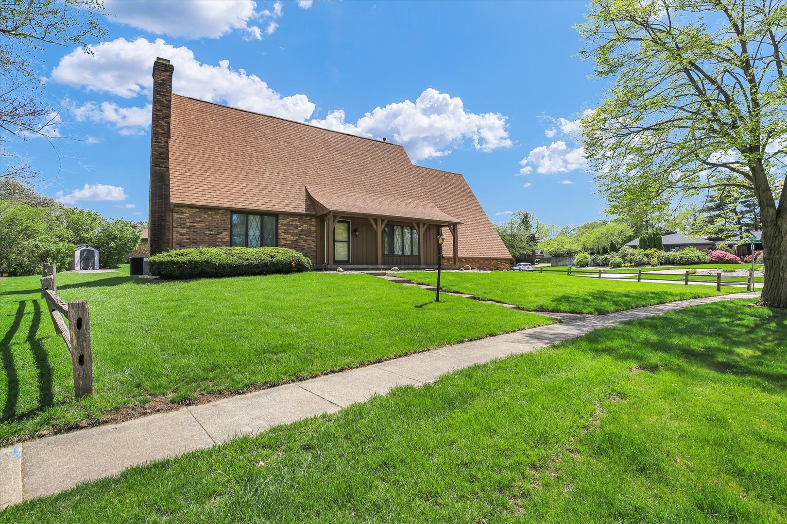 1 Lyndhurst Place Champaign, IL 61820 - Photo 2 of 42