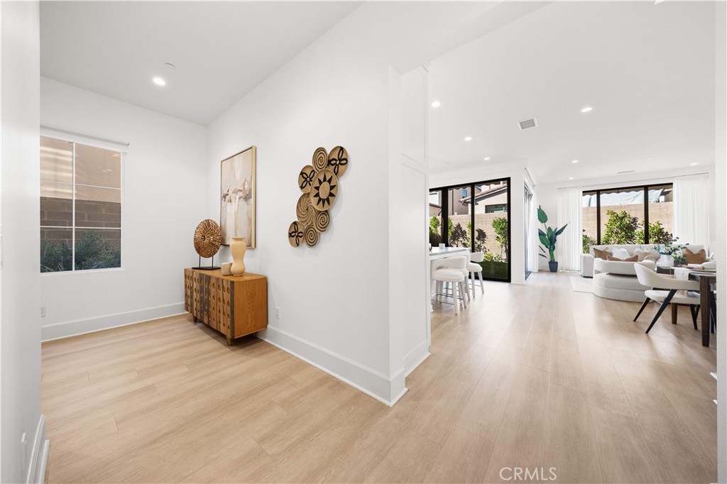 217 Piazza Irvine, CA 92602 - Photo 8 of 63