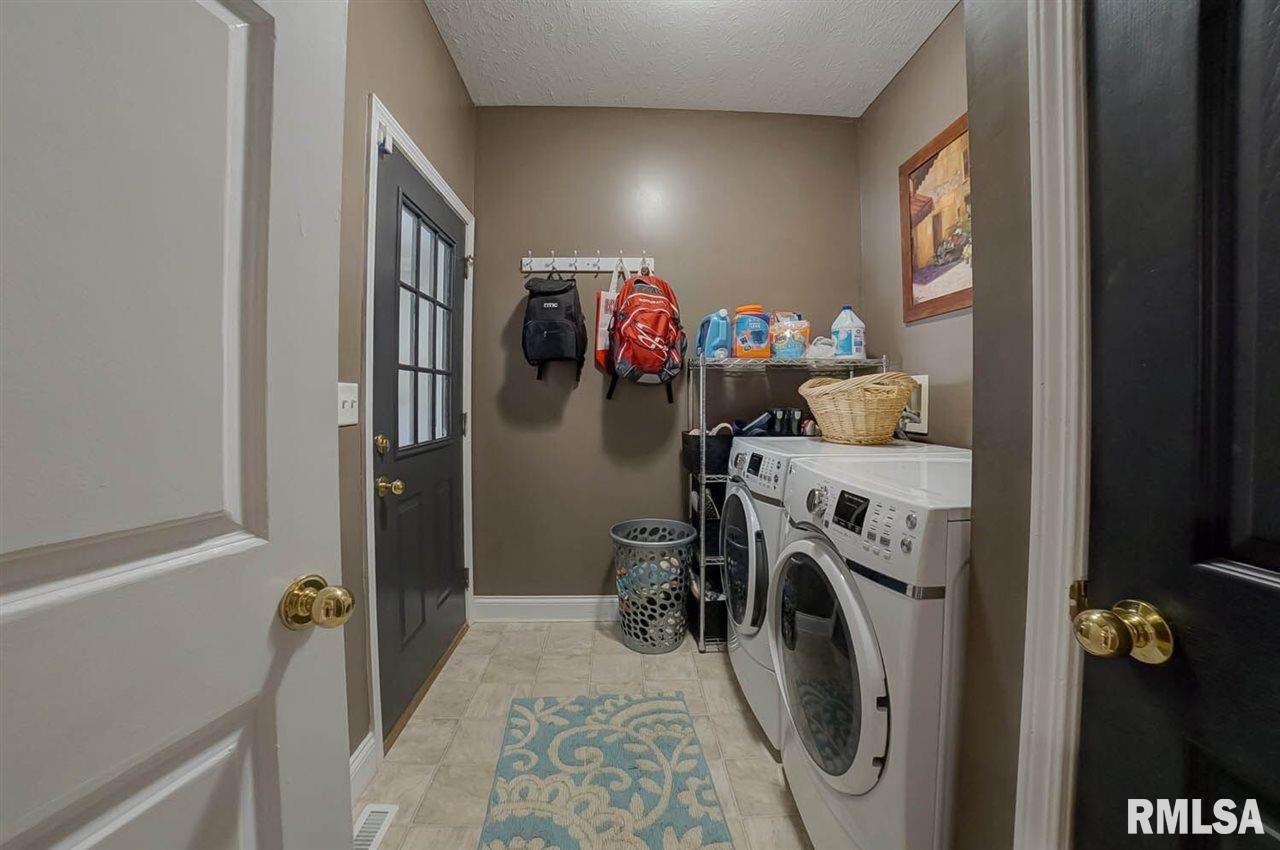 306 Eagle Ridge Drive Chatham, IL 62629 - Photo 35 of 36 Gallery Image 35