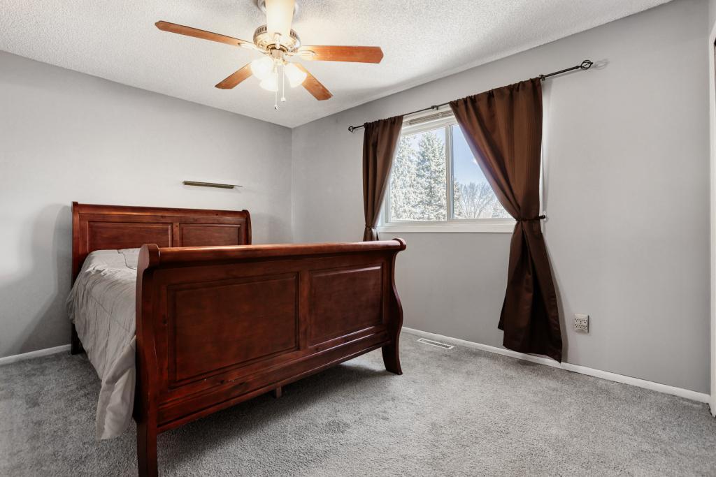 10684 Hummingbird Street Northwest Coon Rapids, MN 55433 - Photo 16 of 29