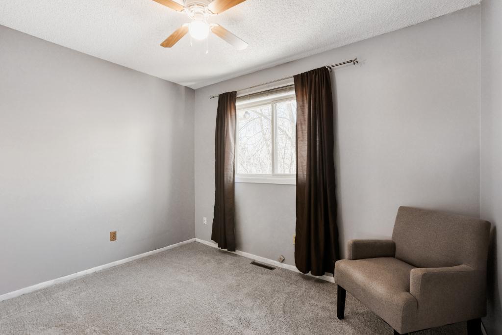 10684 Hummingbird Street Northwest Coon Rapids, MN 55433 - Photo 18 of 29