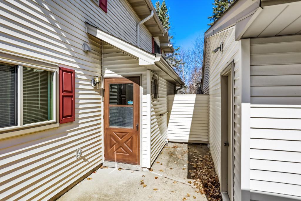 10684 Hummingbird Street Northwest Coon Rapids, MN 55433 - Photo 3 of 29