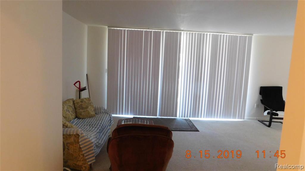 4041 West Maple Road Bloomfield Hills, MI 48301 - Photo 14 of 43