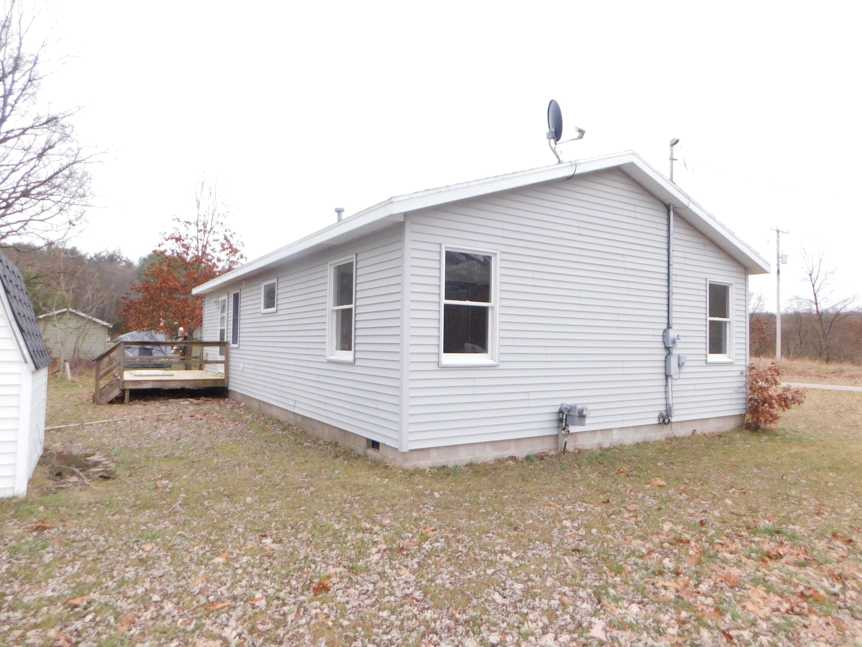 119 East South Street Decatur, MI 49045 - Photo 12 of 12 SIDE