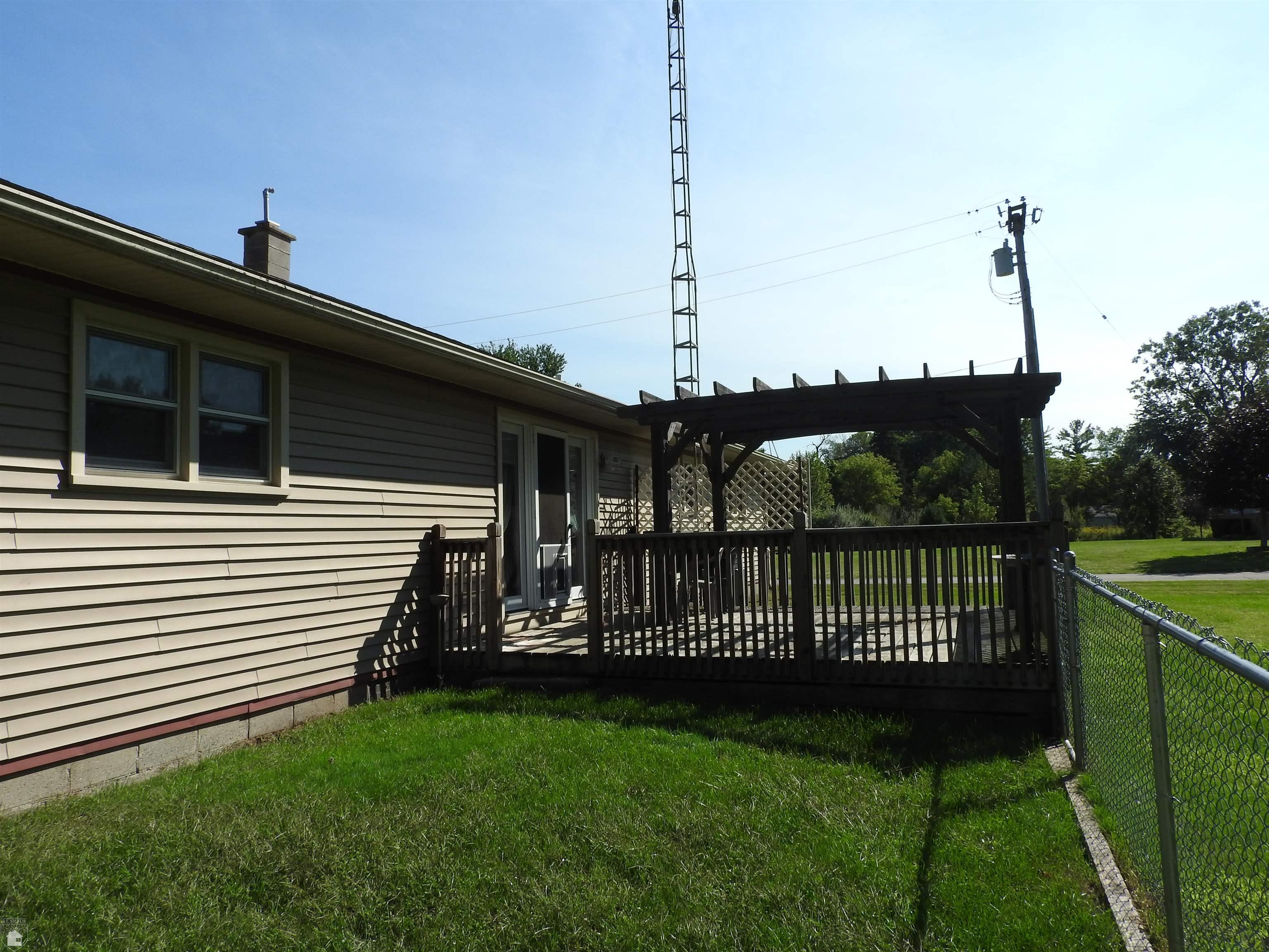 7353 Trumble Road St. Clair, MI 48079 - Photo 7 of 23 50154060-bcb0852e-1ce7-4f5f-8c5d-2e58e65121d7.JPG