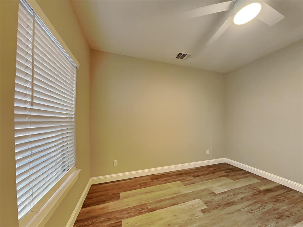 2512 Sharon Street Dallas, TX 75211 - Photo 13 of 17