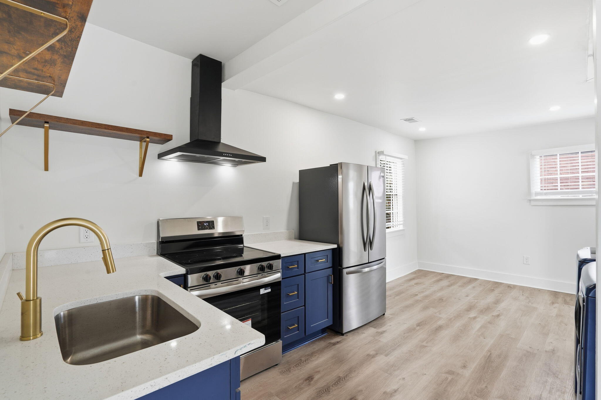 68 Lee Street, Unit A & B Charleston, SC 29403 - Photo 6 of 34 10-web-or-mls-018_DSC01459_1