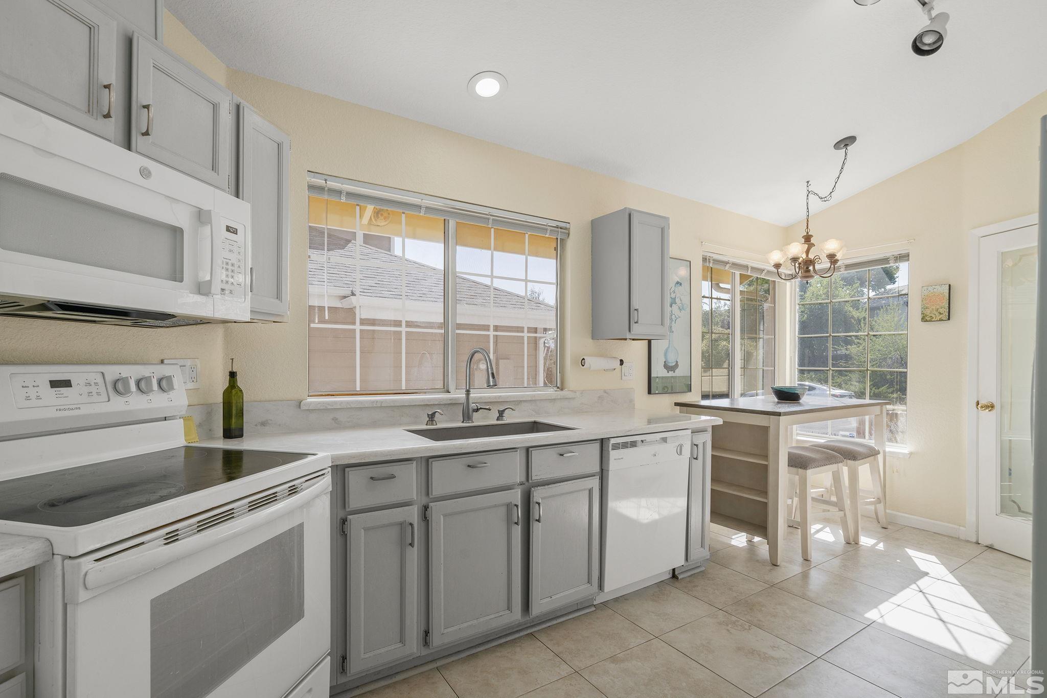 2442 Skyview Drive Reno, NV 89523 - Photo 10 of 27 Photo 10