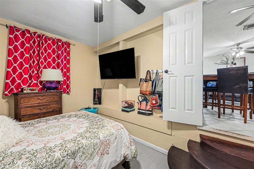 1464 Druid Road Clearwater, FL 33756 - Photo 14 of 26