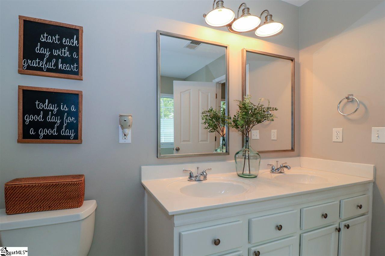 31 Stream Crossing Way Greer, SC 29650 - Photo 18 of 36 Gallery Image 18