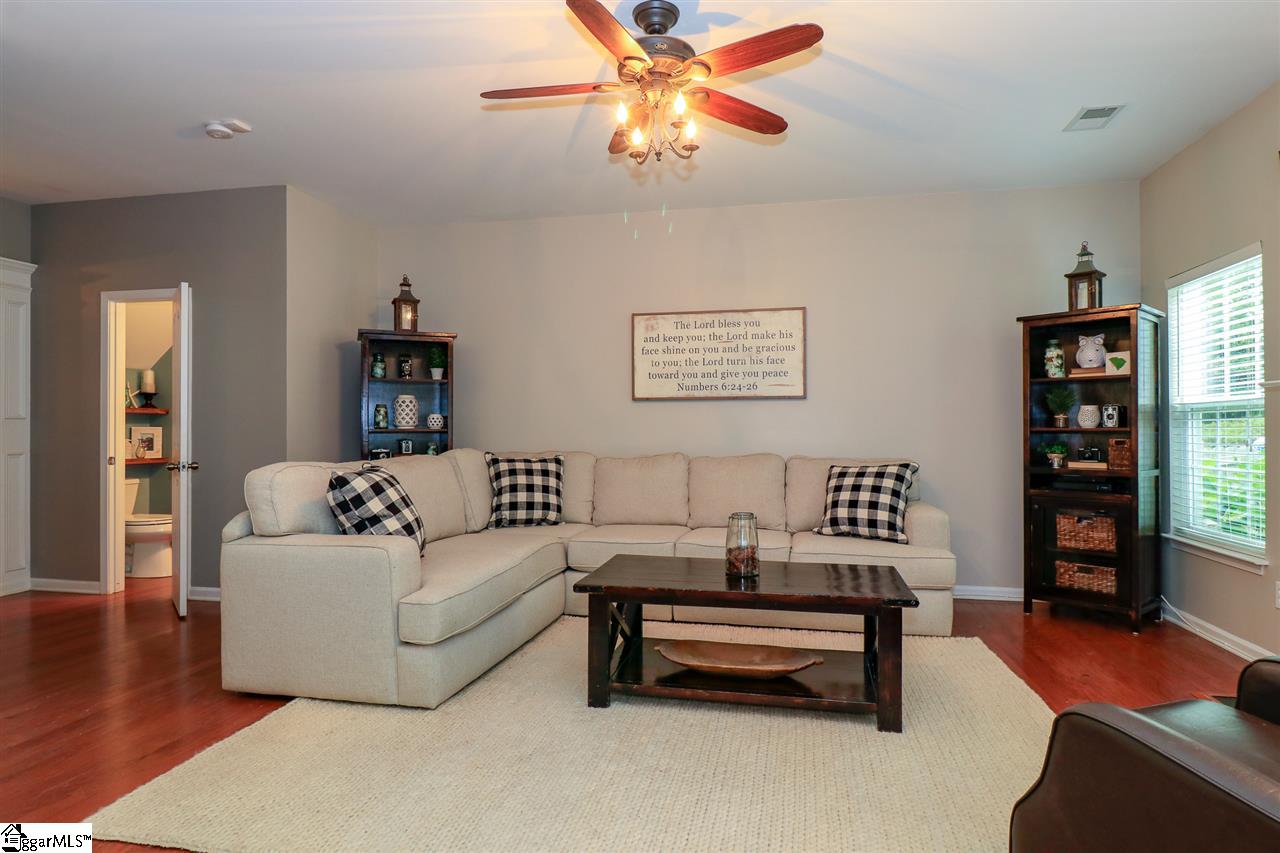 31 Stream Crossing Way Greer, SC 29650 - Photo 5 of 36 Gallery Image 5