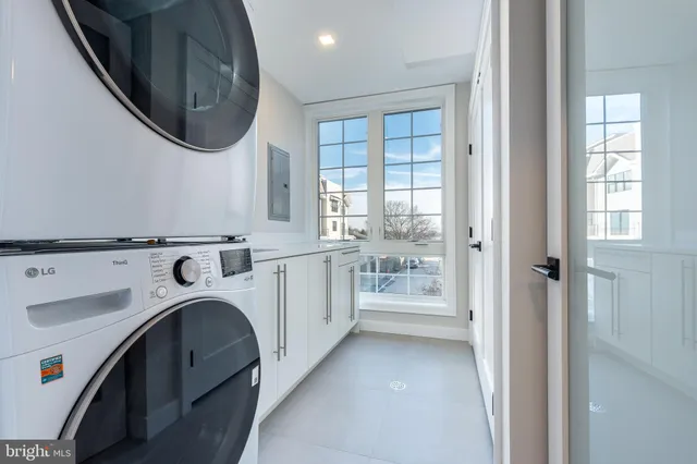 $1,285,000 | 252 Gates Street, Philadelphia, PA 19128