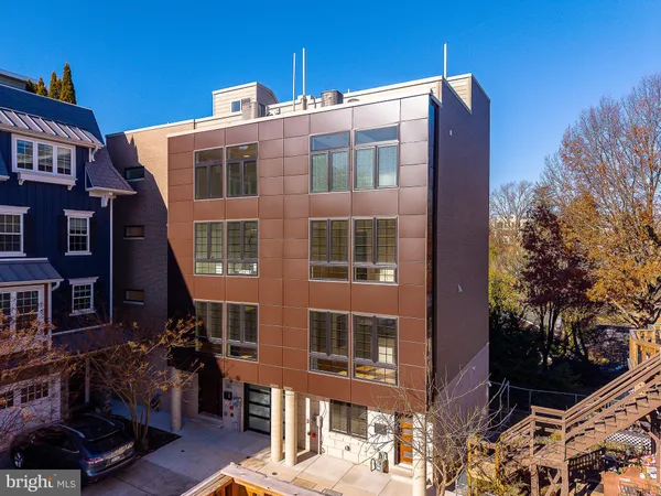 $1,285,000 | 252 Gates Street, Philadelphia, PA 19128
