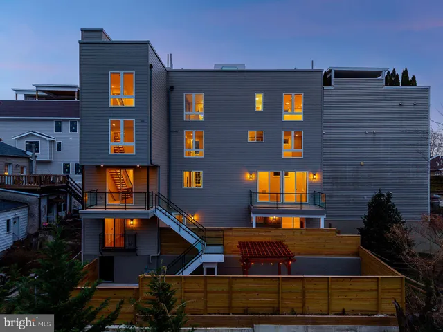 $1,285,000 | 252 Gates Street, Philadelphia, PA 19128