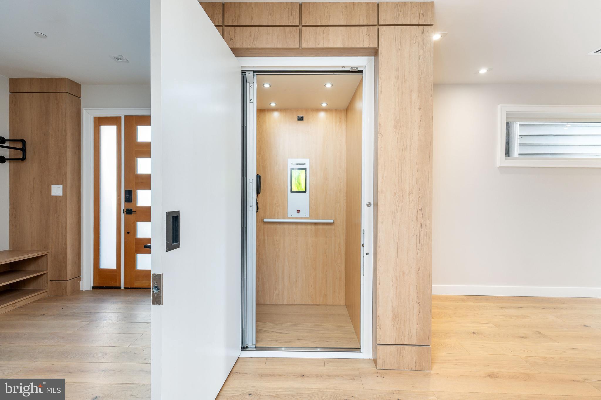 252 Gates Street Philadelphia, PA 19128 - Photo 10 of 85