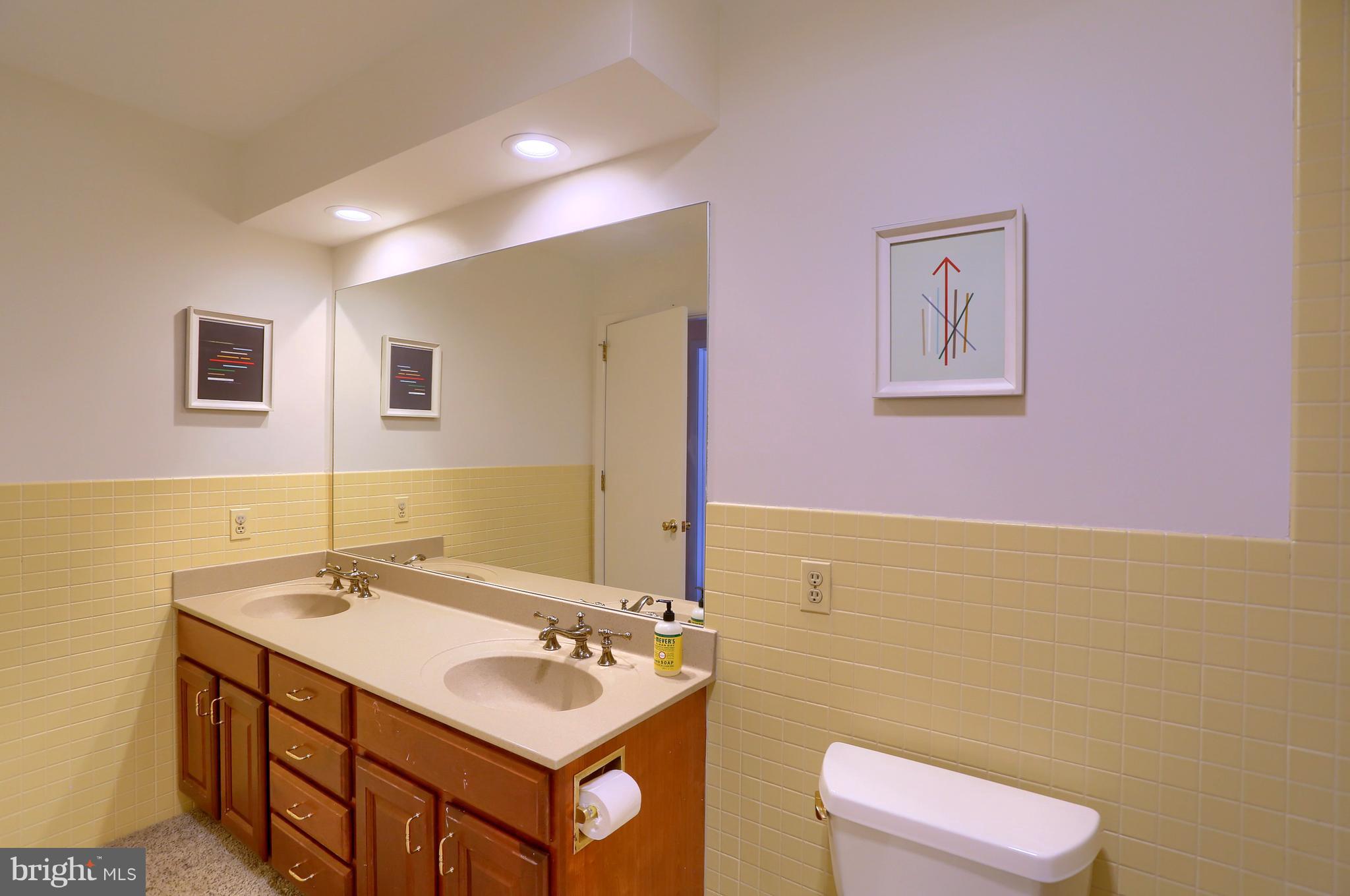421 Susan Road Harrisburg, PA 17109 - Photo 17 of 30 Gallery Image 17