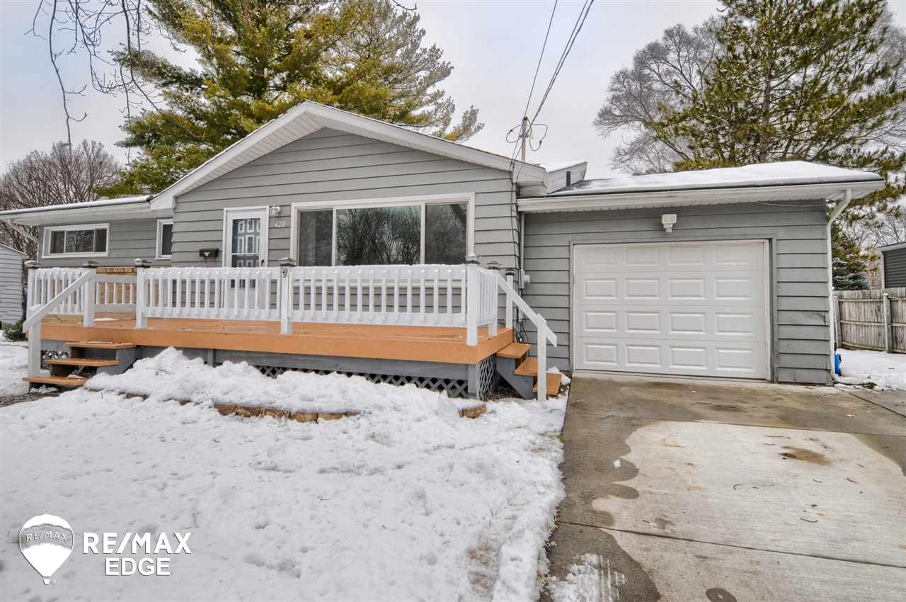 420 Crestview Street Flushing, MI 48433 - Photo 3 of 23 50031668-2.JPG