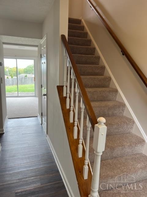 5654 Cheviot Road, Unit 2 Cincinnati, OH 45247 - Photo 4 of 31