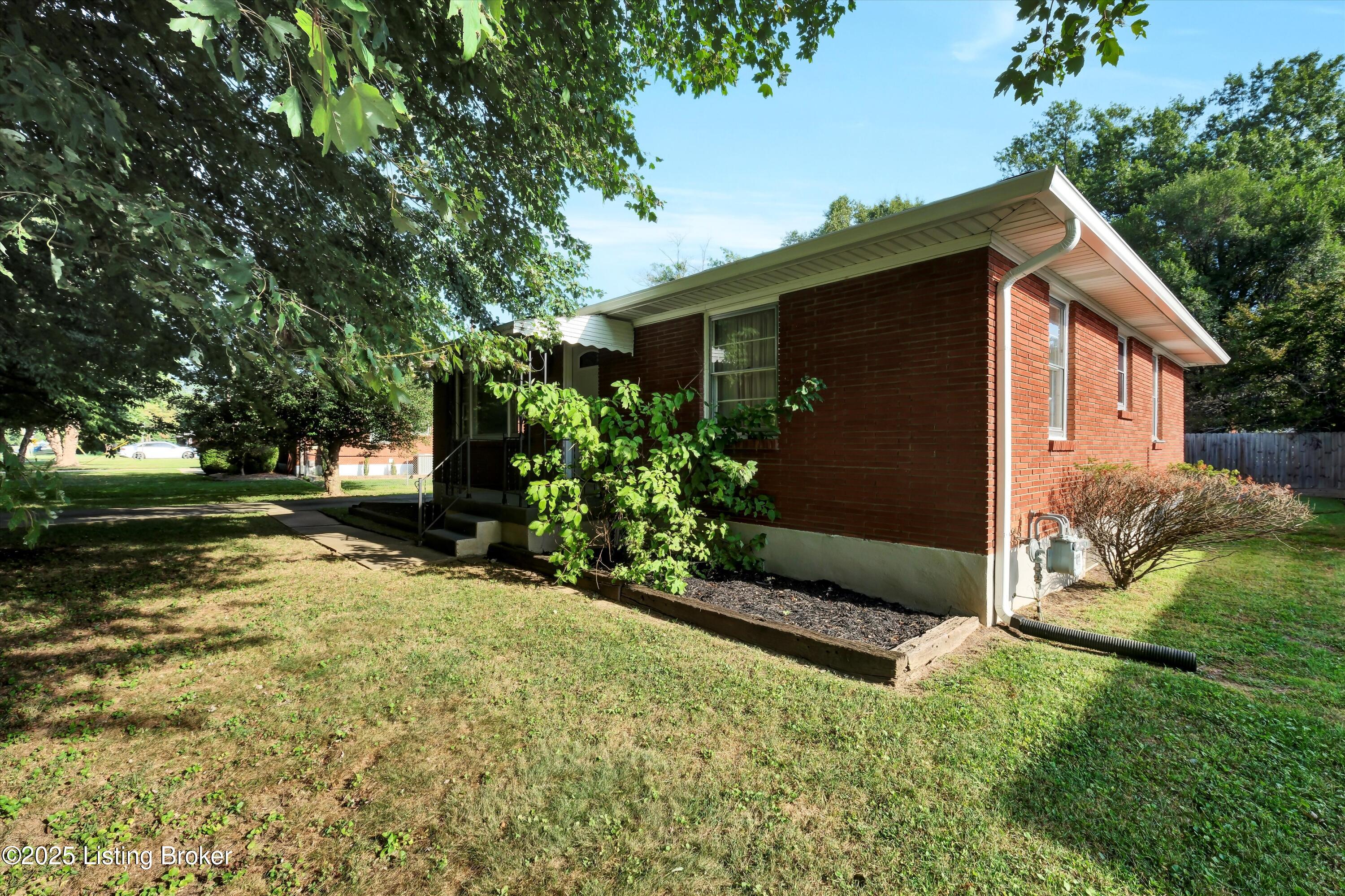 11514 Deering Road Louisville, KY 40272 - Photo 3 of 55 03-11514 Deering Rd