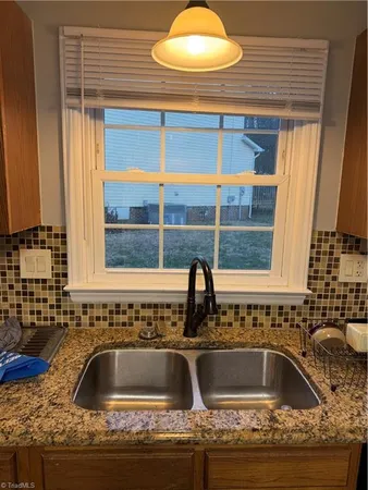 $1,700 | 8 Kings Forest Court, Greensboro, NC 27405