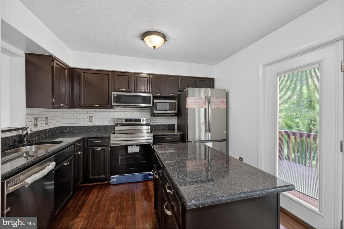 11348 Baroque Road Silver Spring, MD 20901 - Photo 10 of 41
