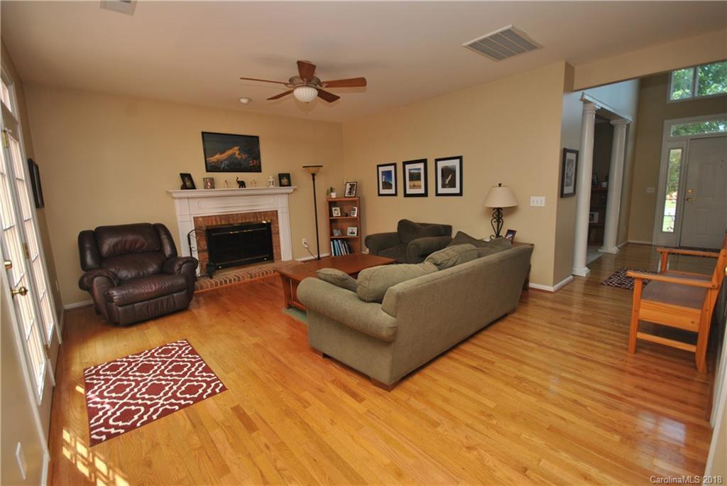 242 Rosedale Lane Matthews, NC 28105 - Photo 12 of 26 Gallery Image 12