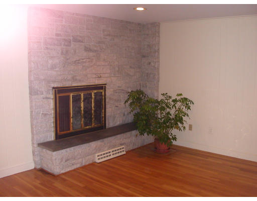 54 Hillcrest Road Concord, MA 01742 - Photo 8 of 12 Gallery Image 8