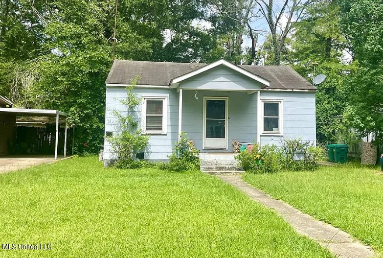 809 Robertson Street Brookhaven, MS 39601 - Photo 3 of 11 809 Robertson 9