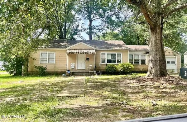 $405,000 | 809 Robertson Street, Brookhaven, MS 39601