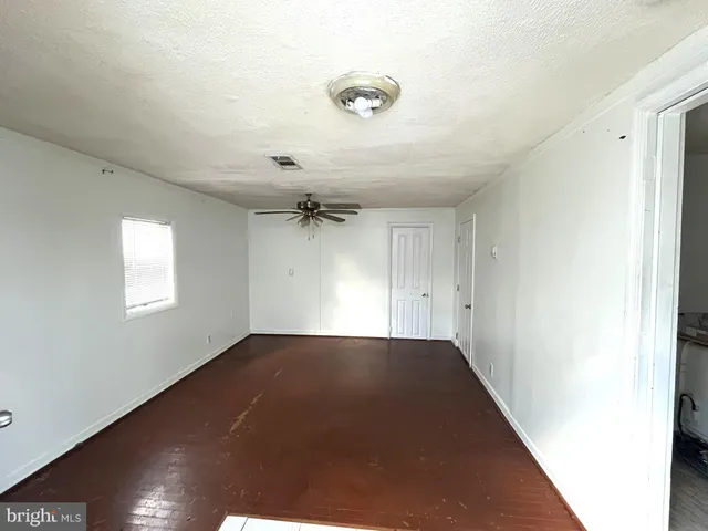 $3,000 | 4800 Madison Street, Riverdale, MD 20737